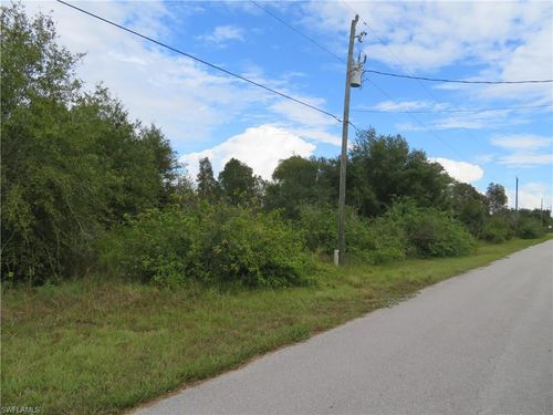 2028 Wanda Ave N, LEHIGH ACRES, FL, 33971-5646 | Card Image