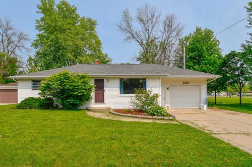 224 Lincoln Street, Pulaski, WI, 54162 | Card Image