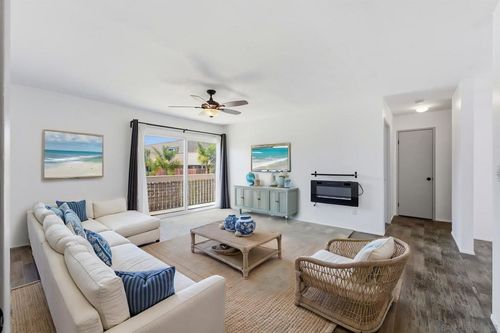 h12-405 Requeza St, Encinitas, CA, 92024-3715 | Card Image