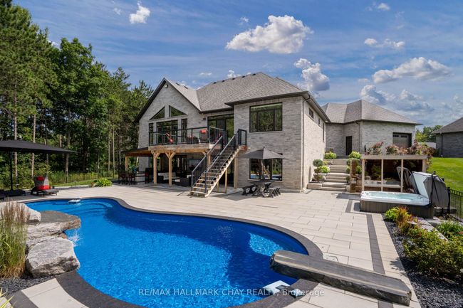 105 Mennill Dr, House other with 4 bedrooms, 4 bathrooms and 9 parking in Minesing ON | Image 37