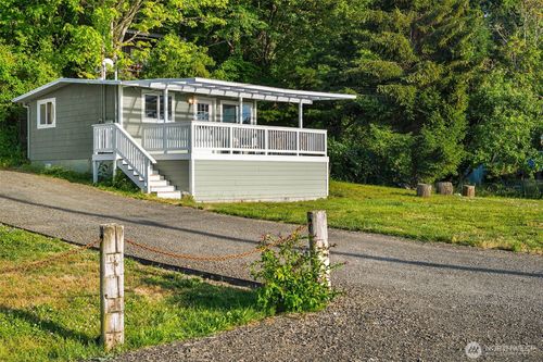 27830 Manzanita Beach Rd Sw, Vashon, WA, 98070-8926 | Card Image