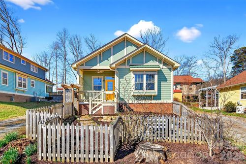 311 Lake Oak Dr, Black Mountain, NC, 28711-0287 | Card Image