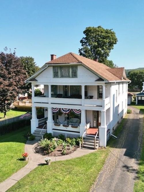 605 Maple Ave, Elmira, NY, 14904-1922 | Card Image