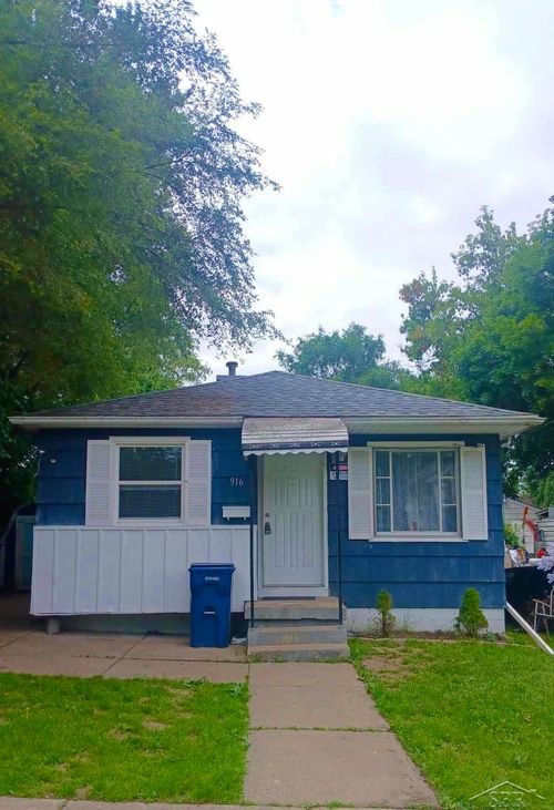 916 Mann Ave, Flint, MI, 48503-4941 | Card Image