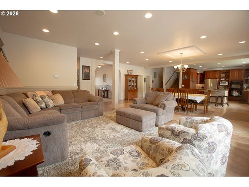 318 S 20th St, La Grande, OR, 97850-3473 | Card Image