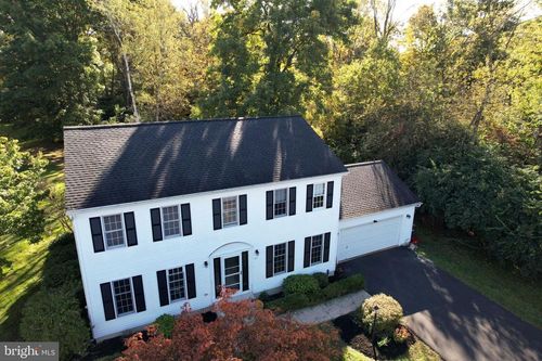 122 Willow Bend Dr, Bellefonte, PA, 16823-7021 | Card Image