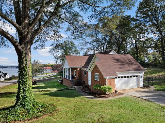101 Tressie St, House other with 4 bedrooms, 2 bathrooms and null parking in Sheffield AL | Image 4