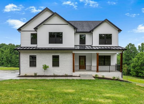 983 Palmyra Rd, Clarksville, TN, 37040-7217 | Card Image