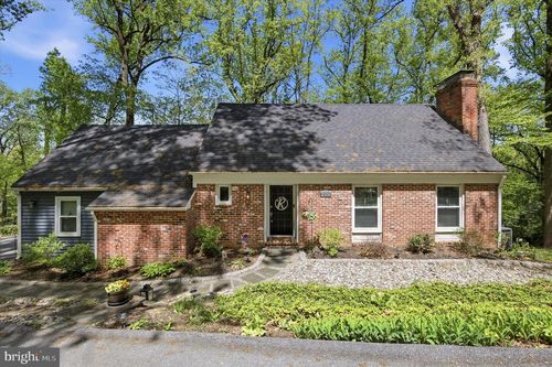 471 Hilltop Rd, PAOLI, PA, 19301-1212 | Card Image