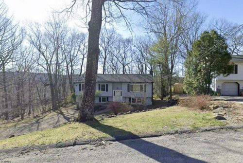 5 Grey Trl, Vernon, NJ, 07462-3448 | Card Image