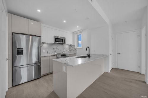 309-2250 E 1st Ave, Vancouver, BC, V5N1B9 | Card Image
