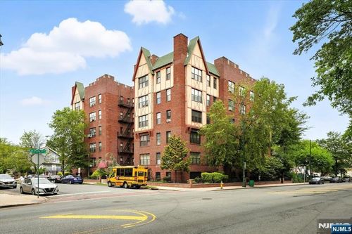 5 Pomona, Newark, NJ, 07112 | Card Image