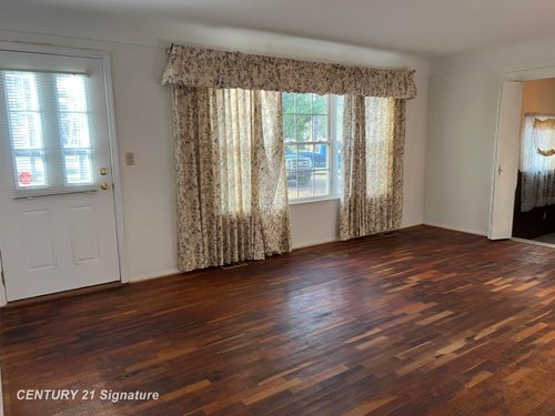 11382 N Belsay Rd, Clio, MI, 48420-9756 | Card Image