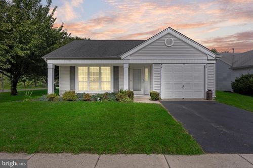 20 Newbury Dr, Southampton, NJ, 08088-1040 | Card Image