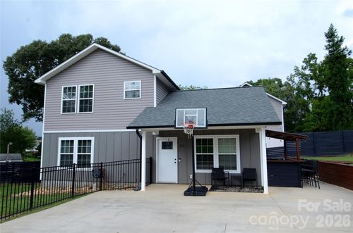 130 Bostic St, Marion, NC, 28752-3873 | Card Image