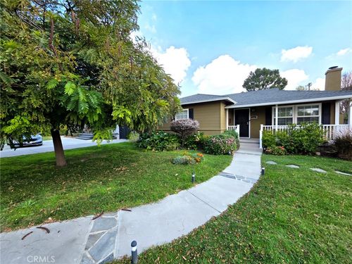 7656 Oak Park Ave, Lake Balboa, CA, 91406-2119 | Card Image