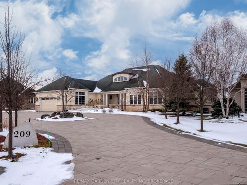 209 Muirfield Trail, Welland, ON, L3B6G7 | Card Image