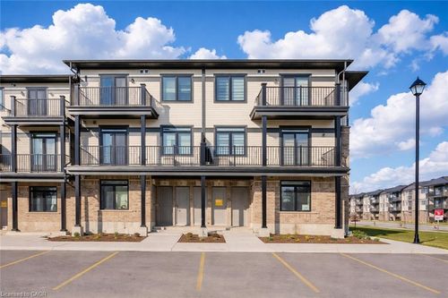 6 Lomond Lane, Kitchener, ON, N2R0T6 | Card Image