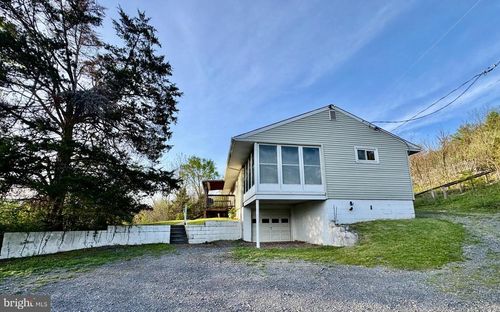 11070 Creekside Dr, HUNTINGDON, PA, 16652-7468 | Card Image
