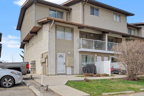 814-200 Brookpark Dr Sw, Calgary, AB, T2W3E5 | Card Image