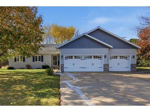 1432 Perry St, Chippewa Falls, WI, 54729-1021 | Card Image