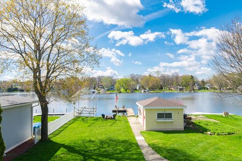 N29W27397 Peninsula Drive, Pewaukee, WI, 53072 | Card Image