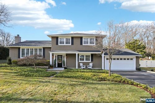 275 Linden Rd, Wayne, NJ, 07470-6243 | Card Image