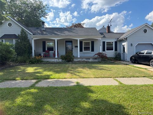 22449 Marine Ave, Eastpointe, MI, 48021-2635 | Card Image