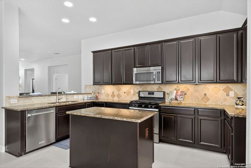 5632 Carriage Fls, San Antonio, TX, 78261-2153 | Card Image