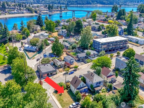 1211 Pacific Ave, Bremerton, WA, 98337-1927 | Card Image