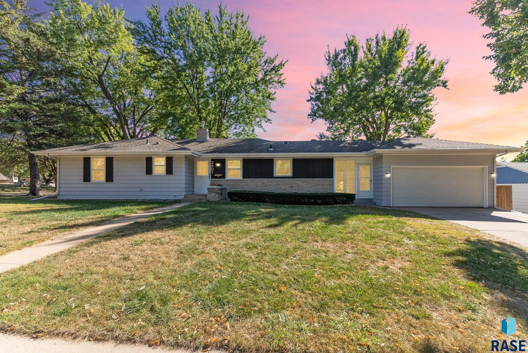 28th St, Sioux Falls, SD 57105