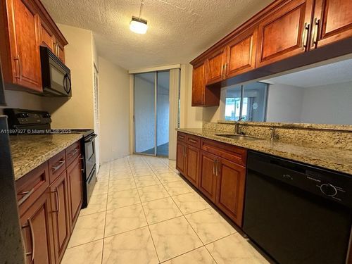 apt-310-3100 Pine Island Rd, Sunrise, FL, 33351-7347 | Card Image