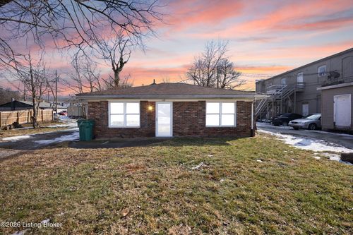 113 N Poplar St, Lebanon Junction, KY, 40150-8526 | Card Image