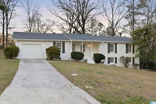 1222 Falling Star Ln, Alabaster, AL, 35007-9338 | Card Image