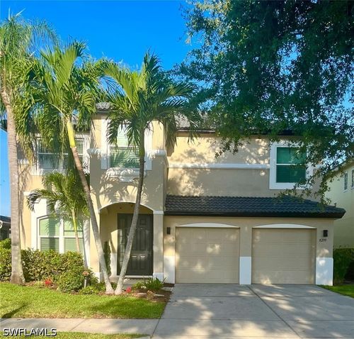 8299 Laurel Lakes Blvd, NAPLES, FL, 34119-6788 | Card Image