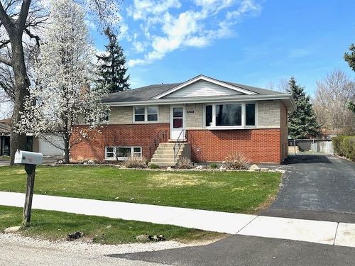 8574 W 73rd Pl, Justice, IL, 60458-1130 | Card Image