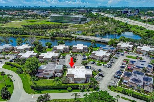 11554 Winchester Dr, Palm Beach Gardens, FL, 33410-2663 | Card Image