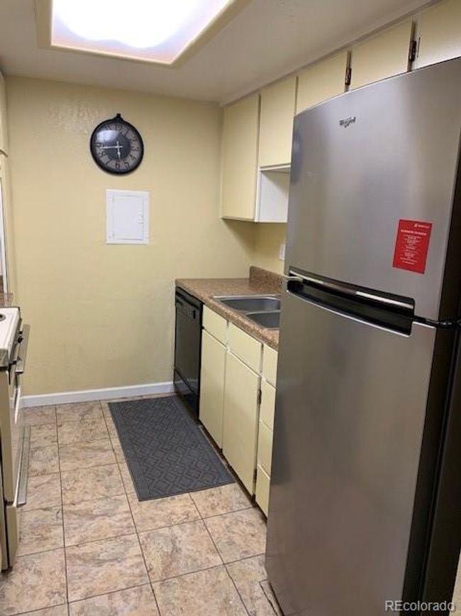 APT-204 - 12108 Melody Dr, Condo with 2 bedrooms, 1 bathrooms and 1 parking in Westminster CO | Image 6