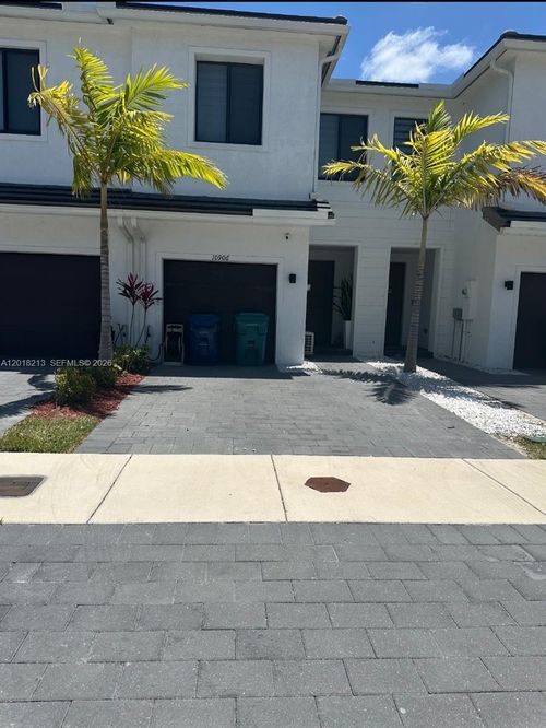 10906 Sw 232nd Ter, Homestead, FL, 33032-6305 | Card Image