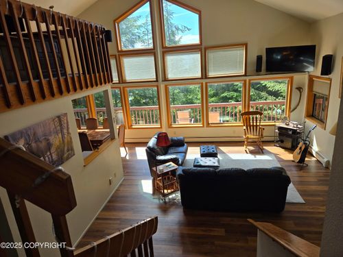 19 Juneberry Rd, Ketchikan, AK, 99901-9353 | Card Image