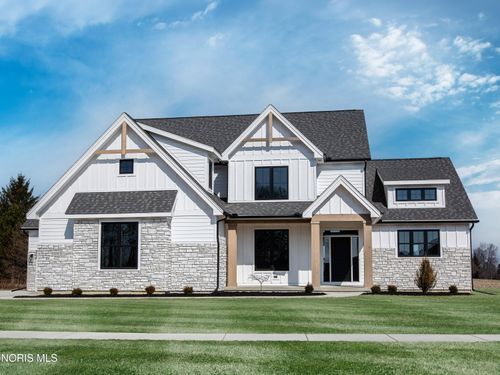 9420 Kimball Crk N, Sylvania, OH, 43560-8227 | Card Image