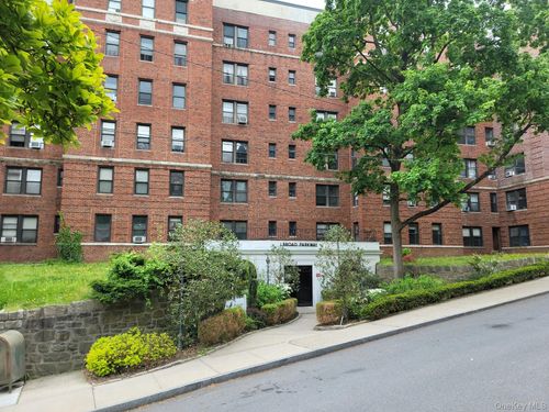 5-h-1 Broad Pkwy, White Plains, NY, 10601-3711 | Card Image