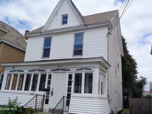 821 Holland Rd, Schenectady, NY, 12303-1117 | Card Image