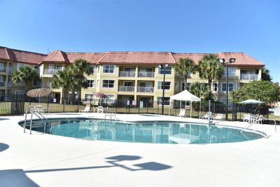 1313 - 6324 Parc Corniche Drive, Condo with 2 bedrooms, 2 bathrooms and null parking in Orlando FL | Image 2