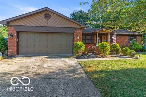 214 Locust Dr, Gas City, IN, 46933-1135 | Card Image