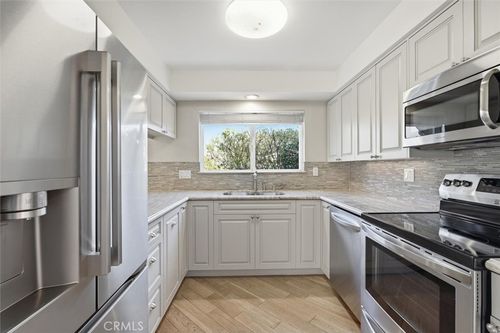 23017 Maple Ave, Torrance, CA, 90505-2712 | Card Image