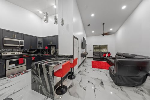 3245 Ne 11 Dr, Homestead, FL, 33033 | Card Image