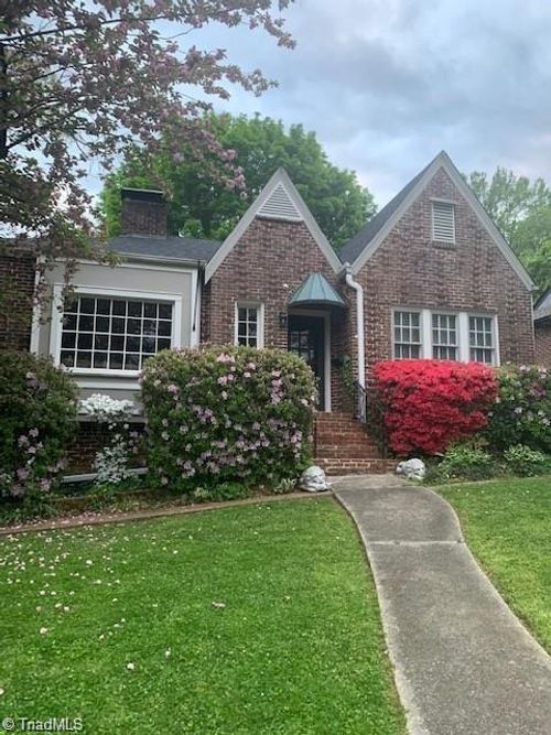 1313 Fairmont St, Greensboro, NC, 27403-1820 | Card Image