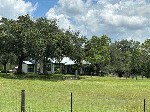 725 Post Oak St, Goliad, TX, 77963-4116 | Card Image