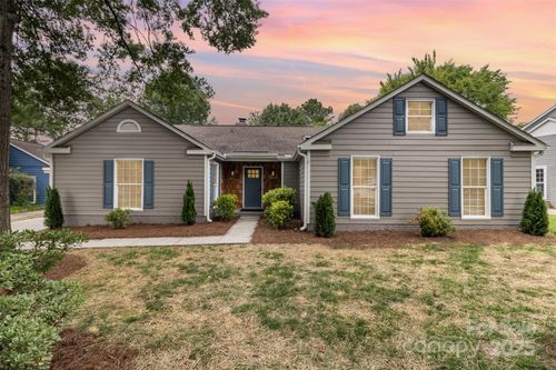5234 Bellflower Ln, Charlotte, NC, 28227-8100 | Card Image